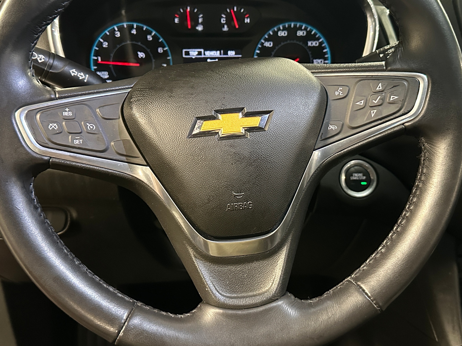 Thumbnail: 2018 Chevrolet Equinox - 5