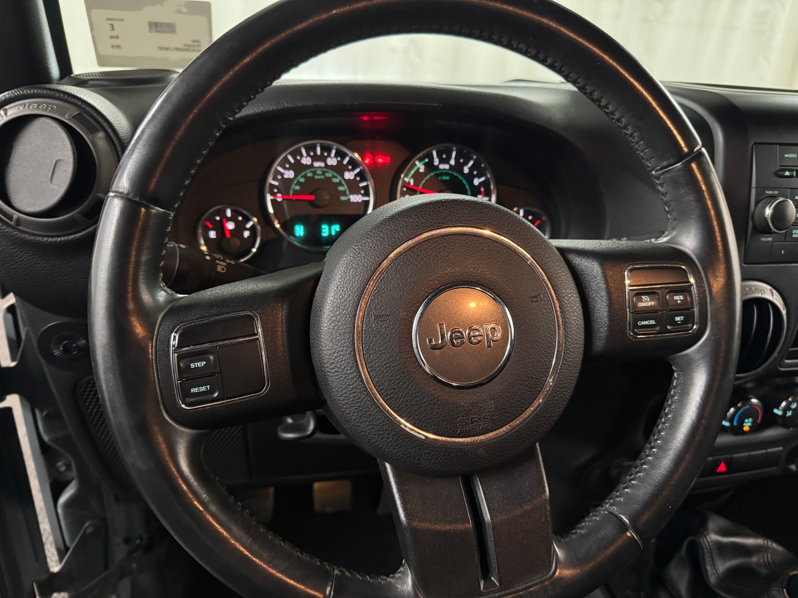 Thumbnail: 2015 Jeep Wrangler - 5