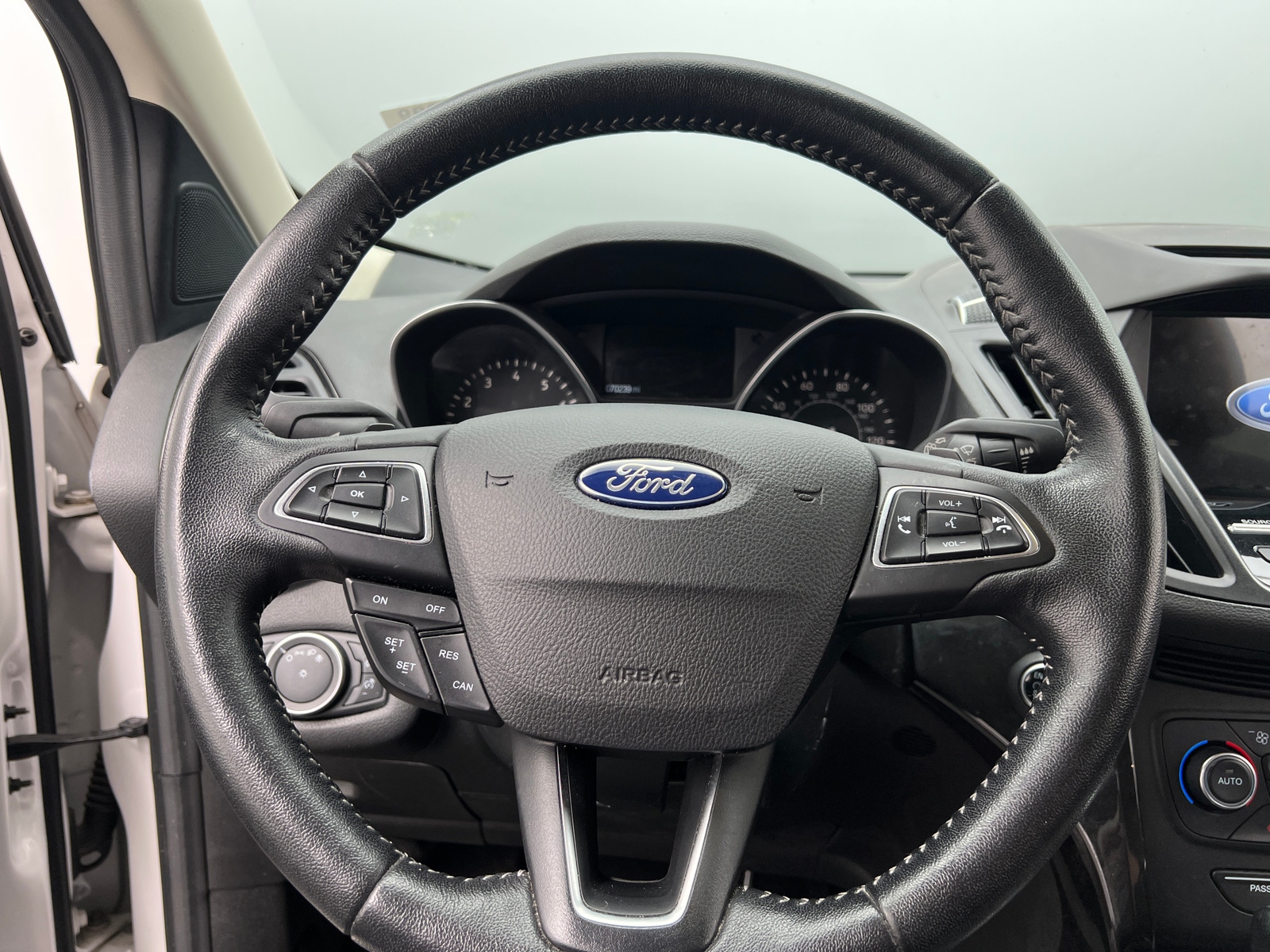 Thumbnail: 2017 Ford Escape - 4