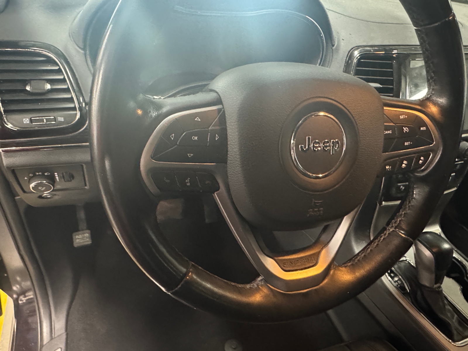 Thumbnail: 2021 Jeep Grand Cherokee - 4