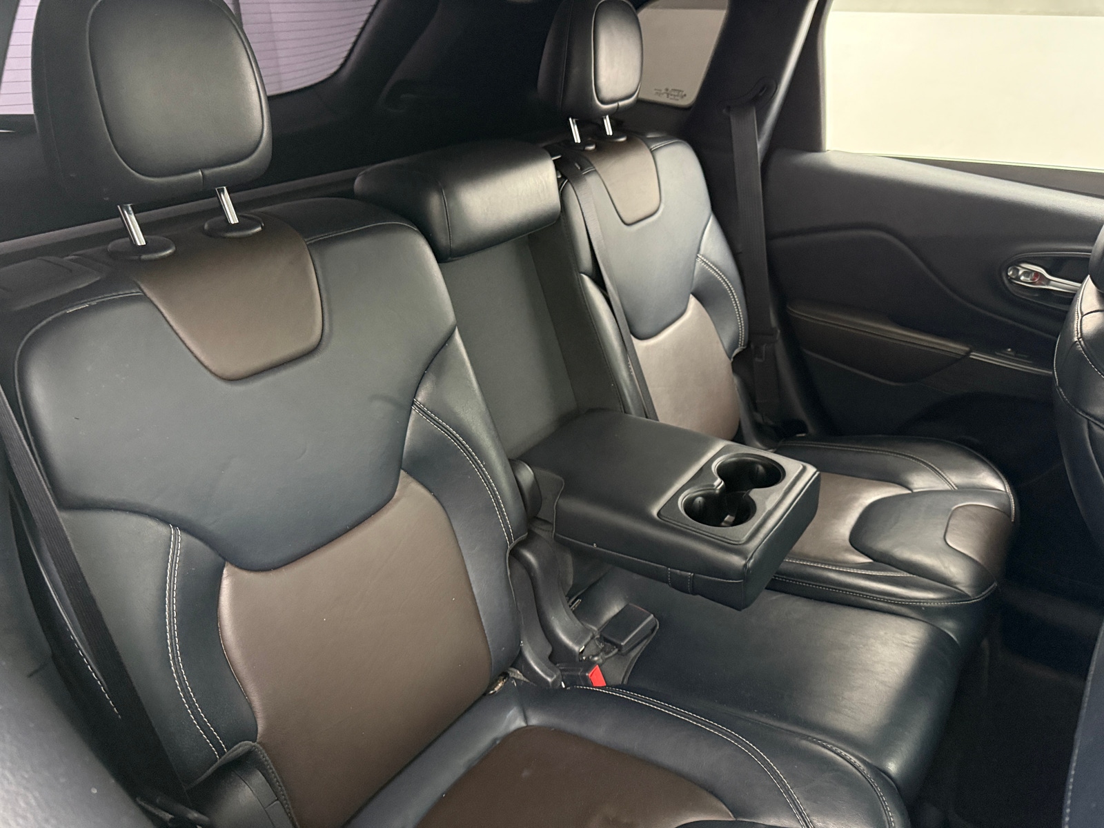 Thumbnail: 2016 Jeep Cherokee - 6