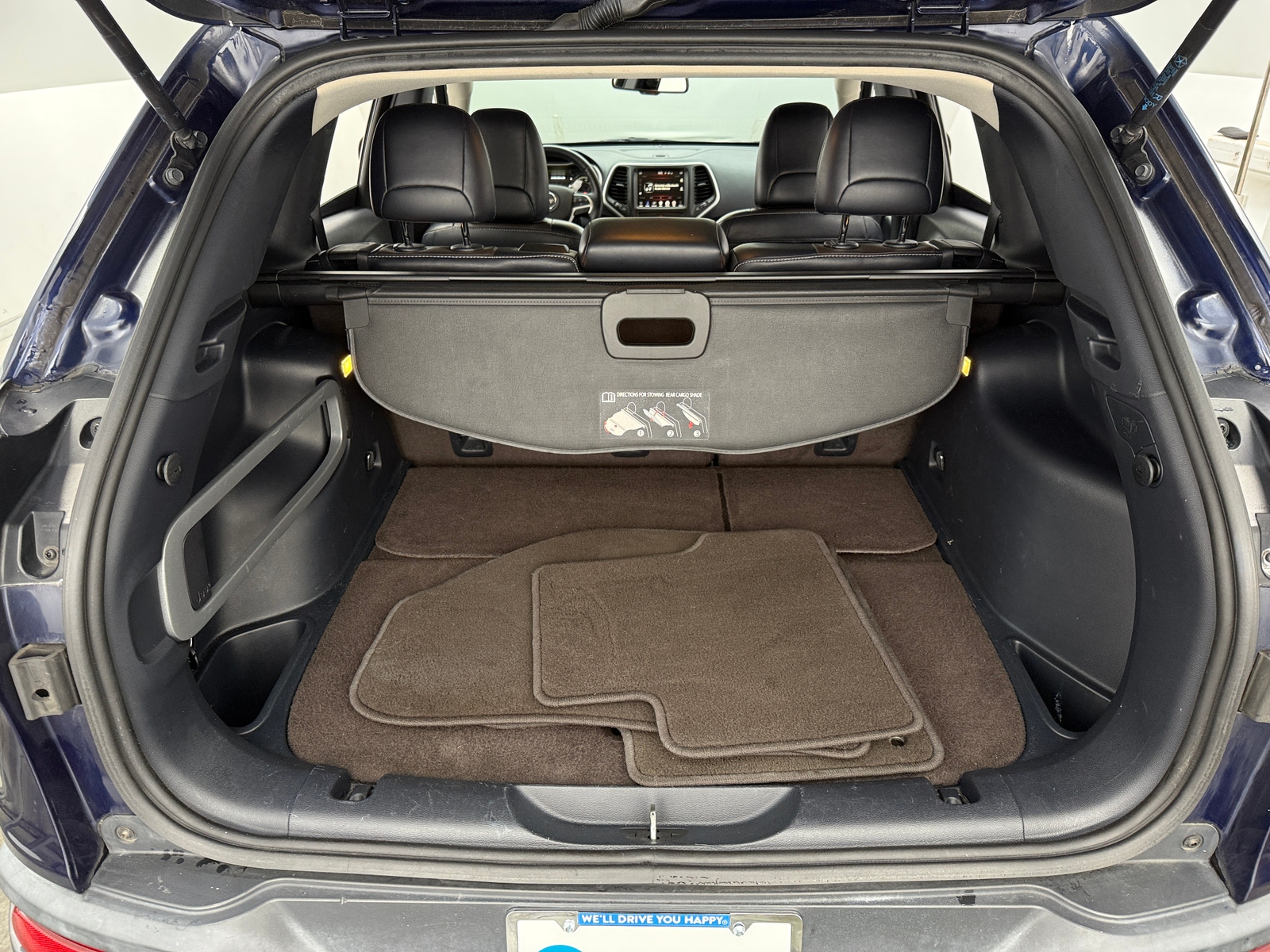 Thumbnail: 2016 Jeep Cherokee - 7