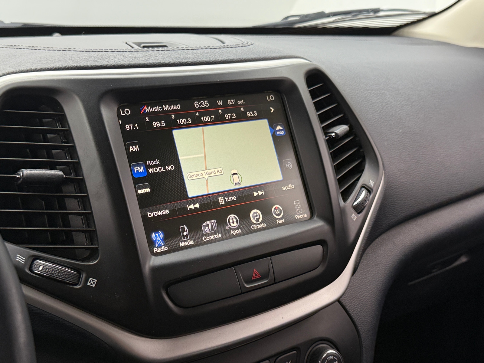 Thumbnail: 2016 Jeep Cherokee - 4