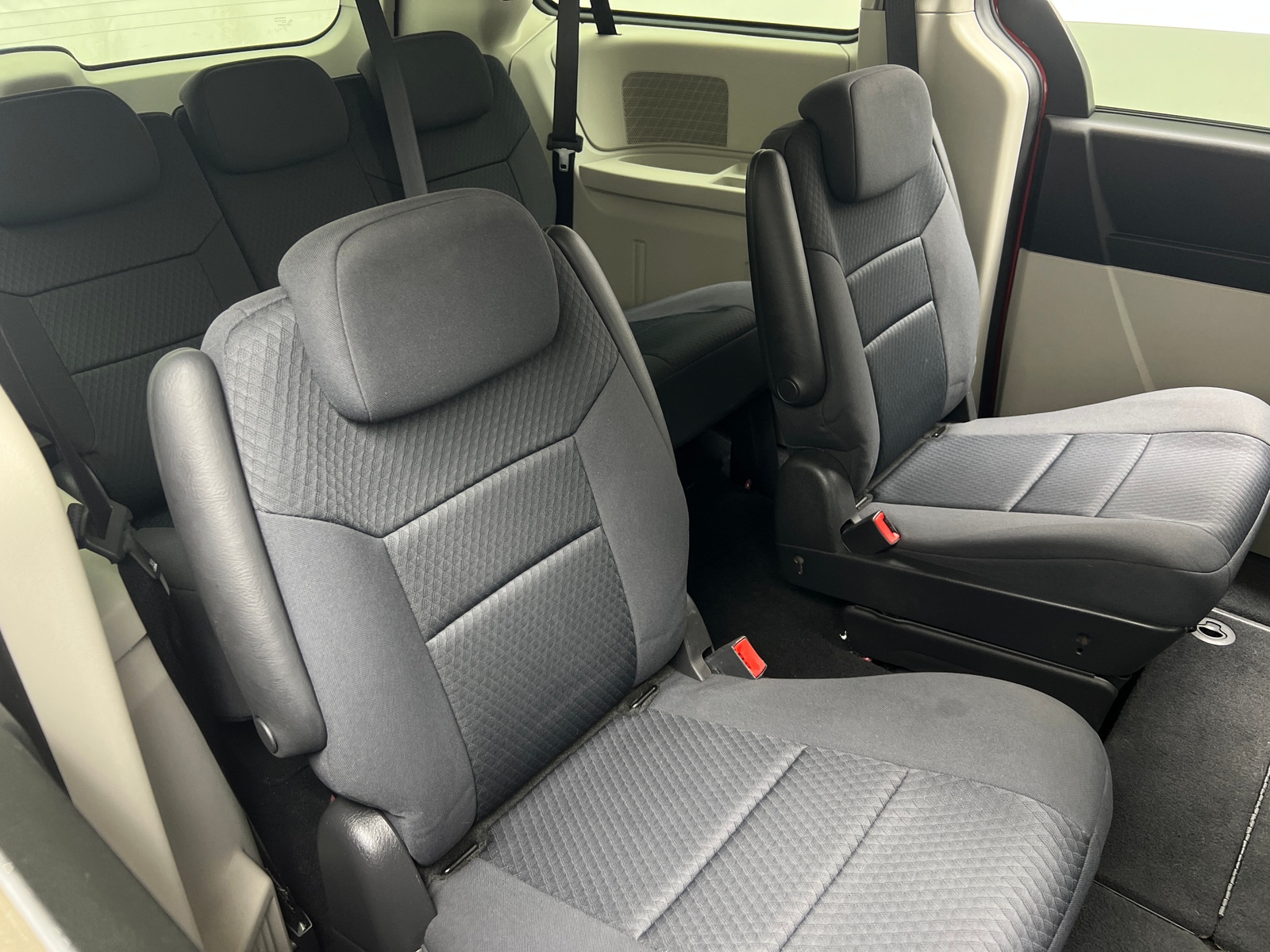 Thumbnail: 2010 Dodge Grand Caravan - 6