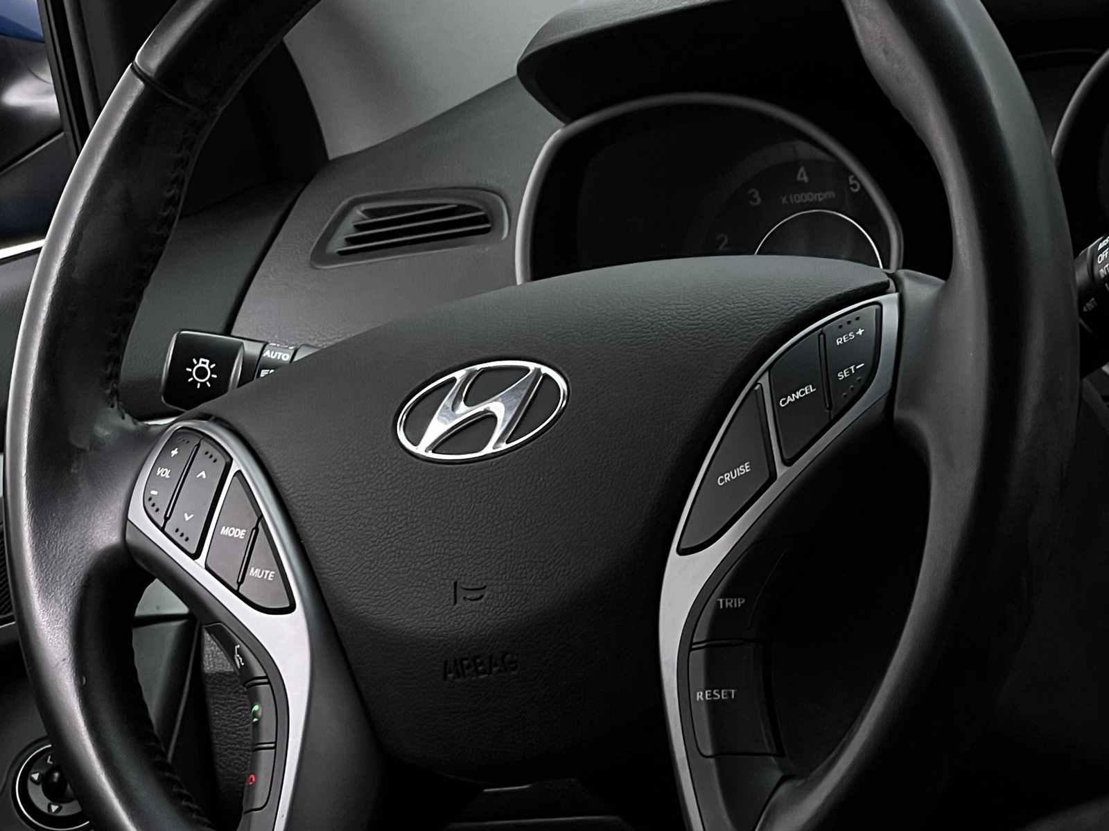 Thumbnail: 2016 Hyundai Elantra - 5