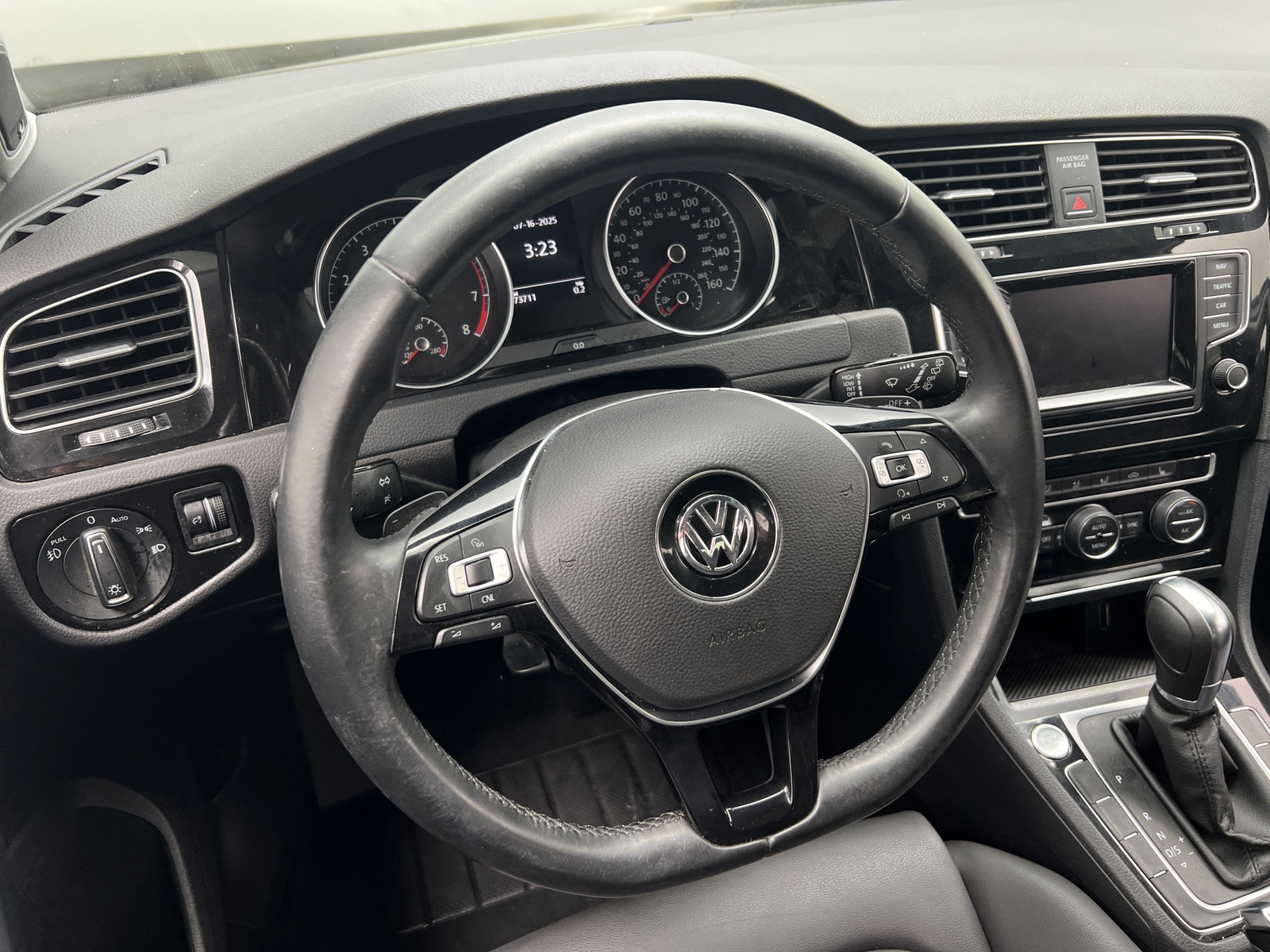 Thumbnail: 2015 Volkswagen Golf - 4