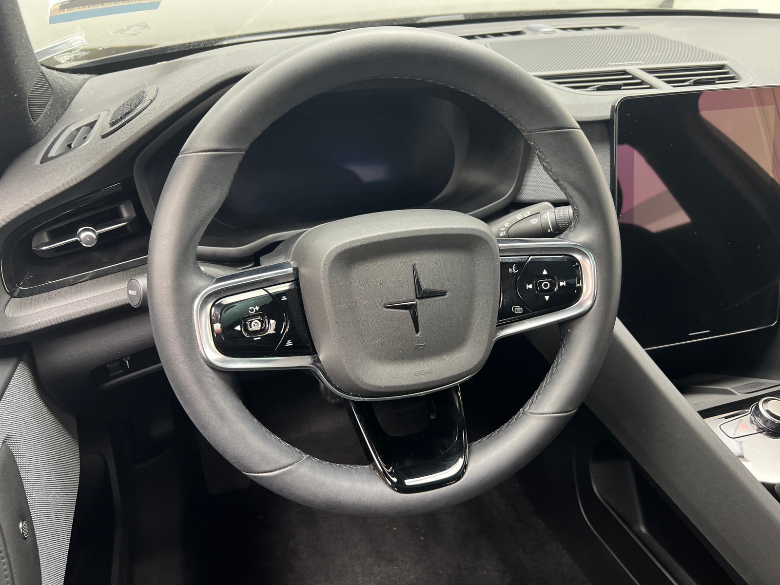 Thumbnail: 2022 Polestar 2 - 5