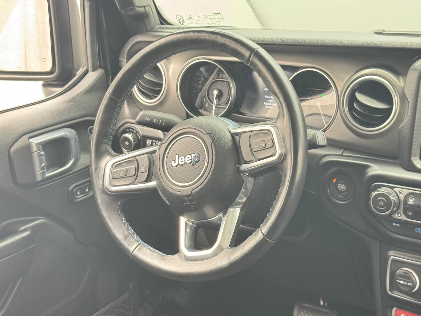 Thumbnail: 2022 Jeep Wrangler - 5