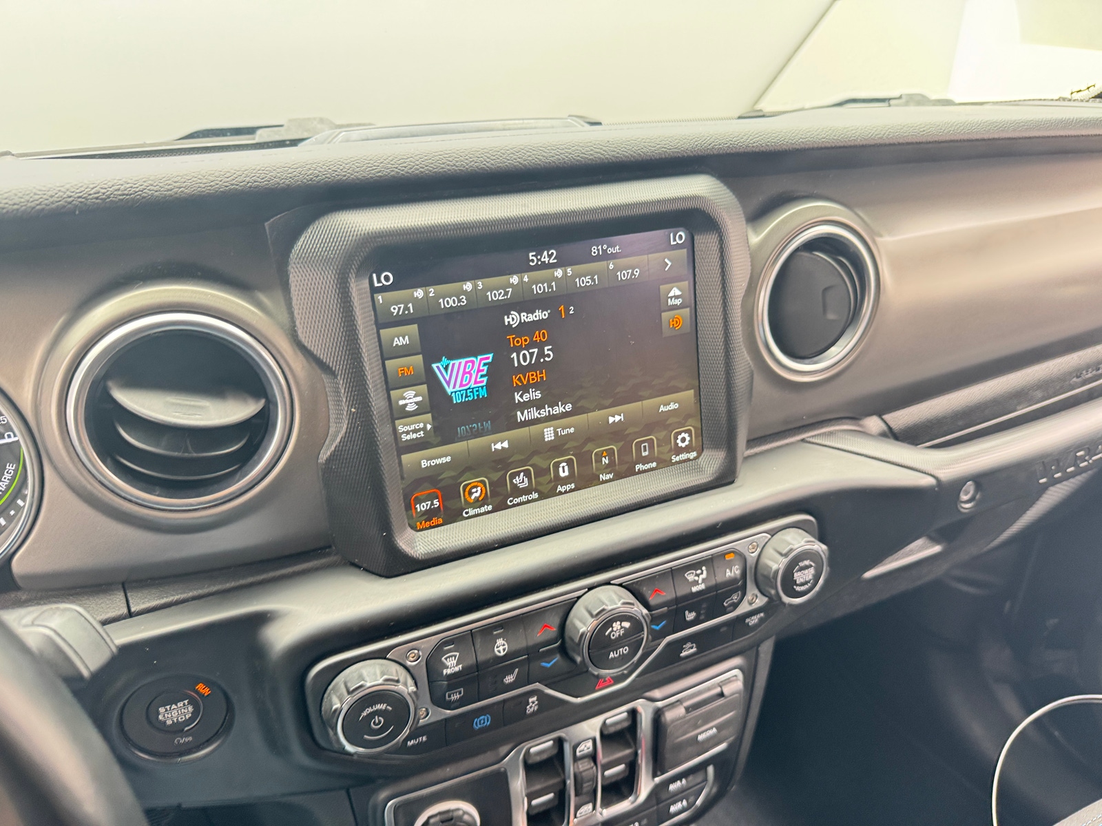 Thumbnail: 2022 Jeep Wrangler - 4