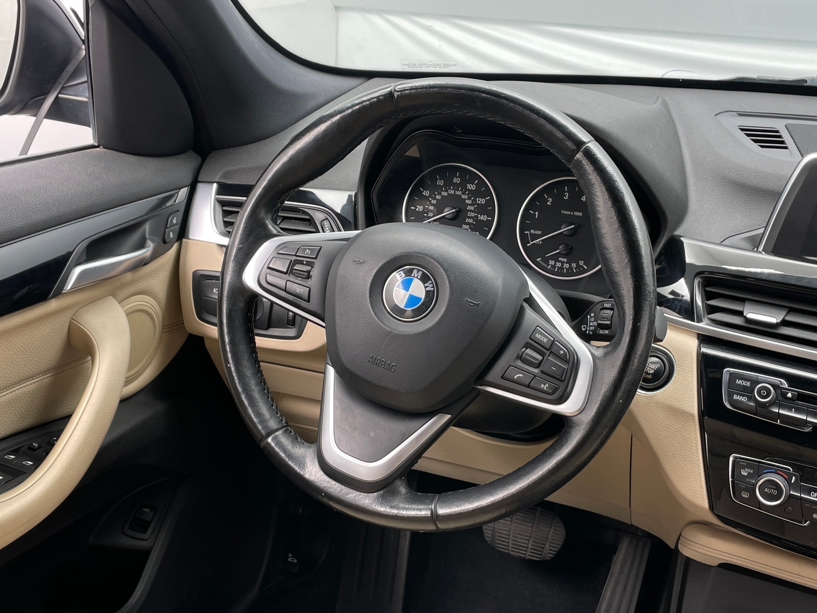 Thumbnail: 2018 BMW X1 - 4