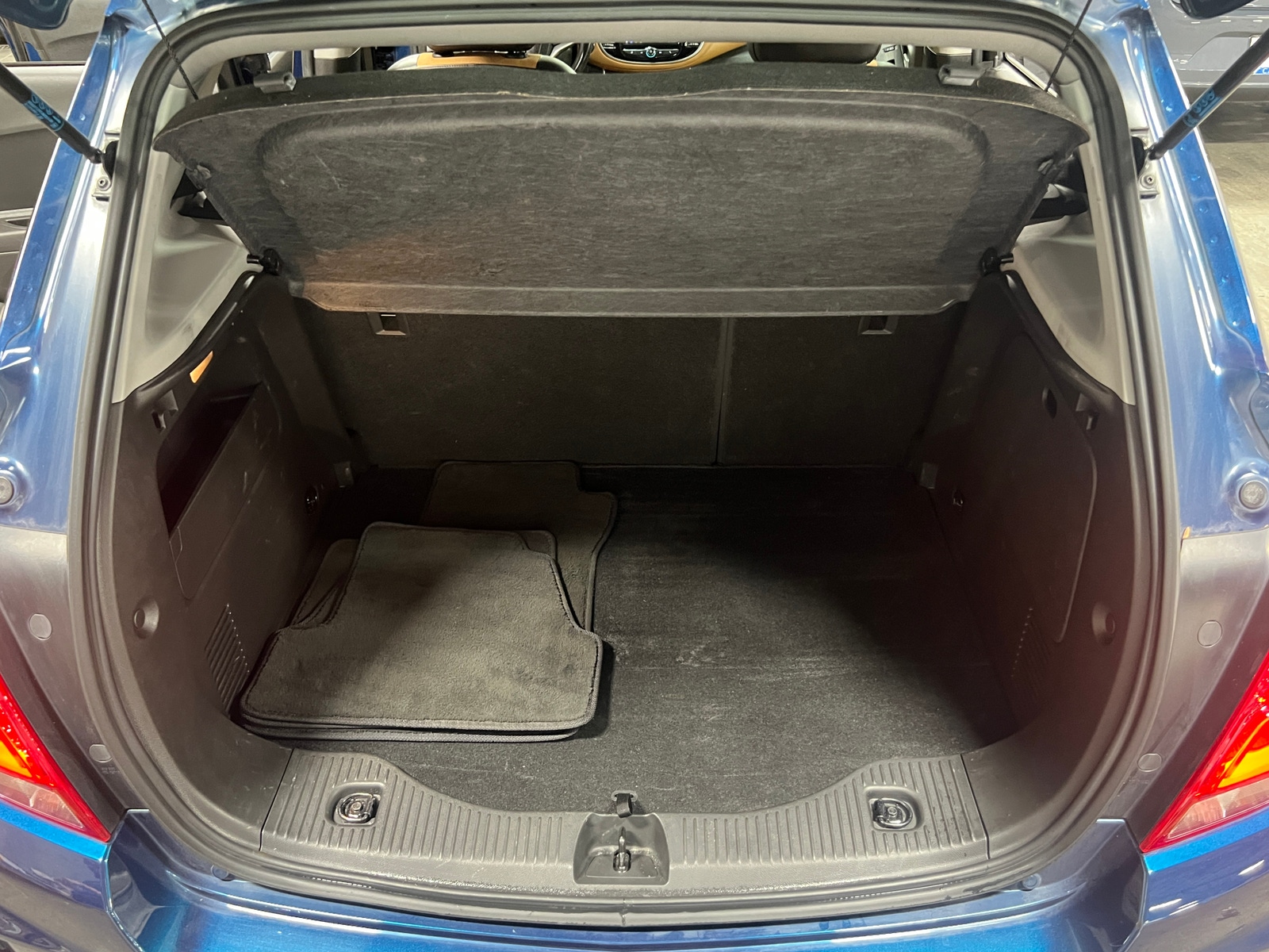 Thumbnail: 2020 Chevrolet Trax - 6