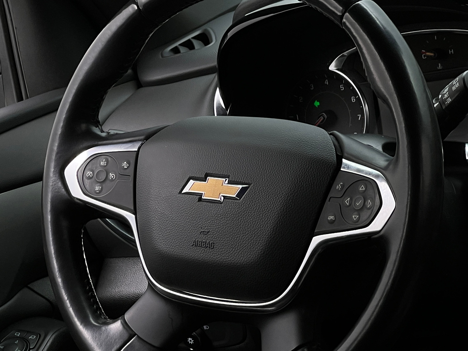 Thumbnail: 2022 Chevrolet Traverse - 5