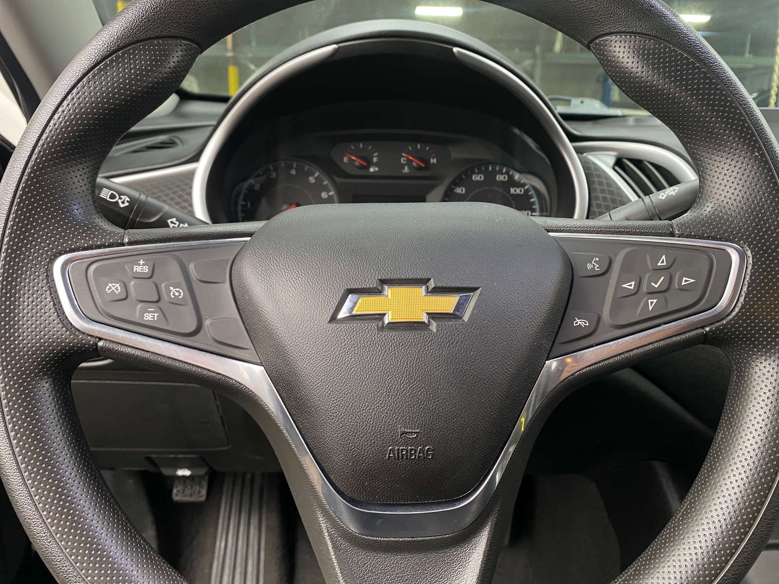 Thumbnail: 2020 Chevrolet Malibu - 5
