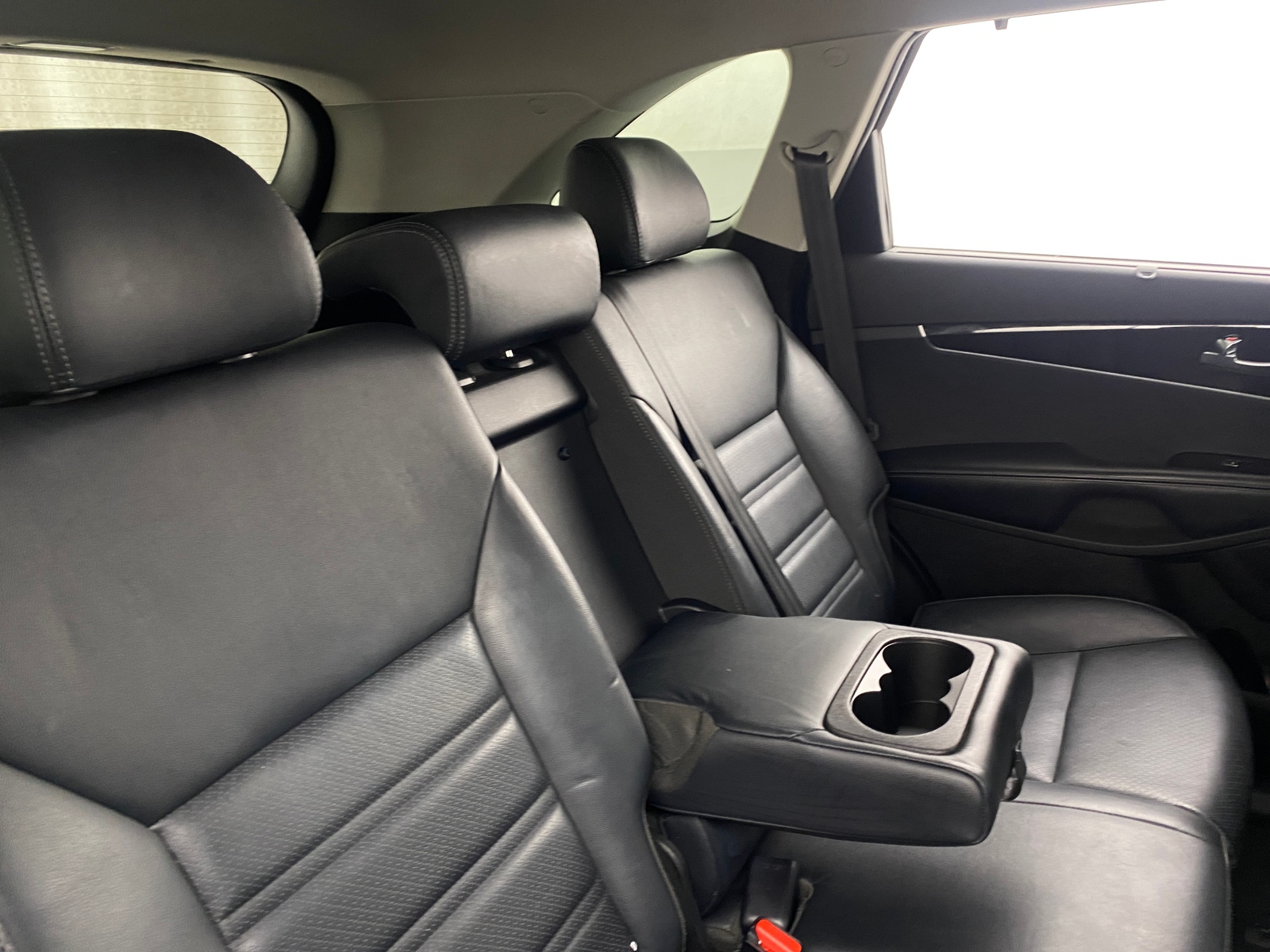 Thumbnail: 2017 Kia Sorento - 5
