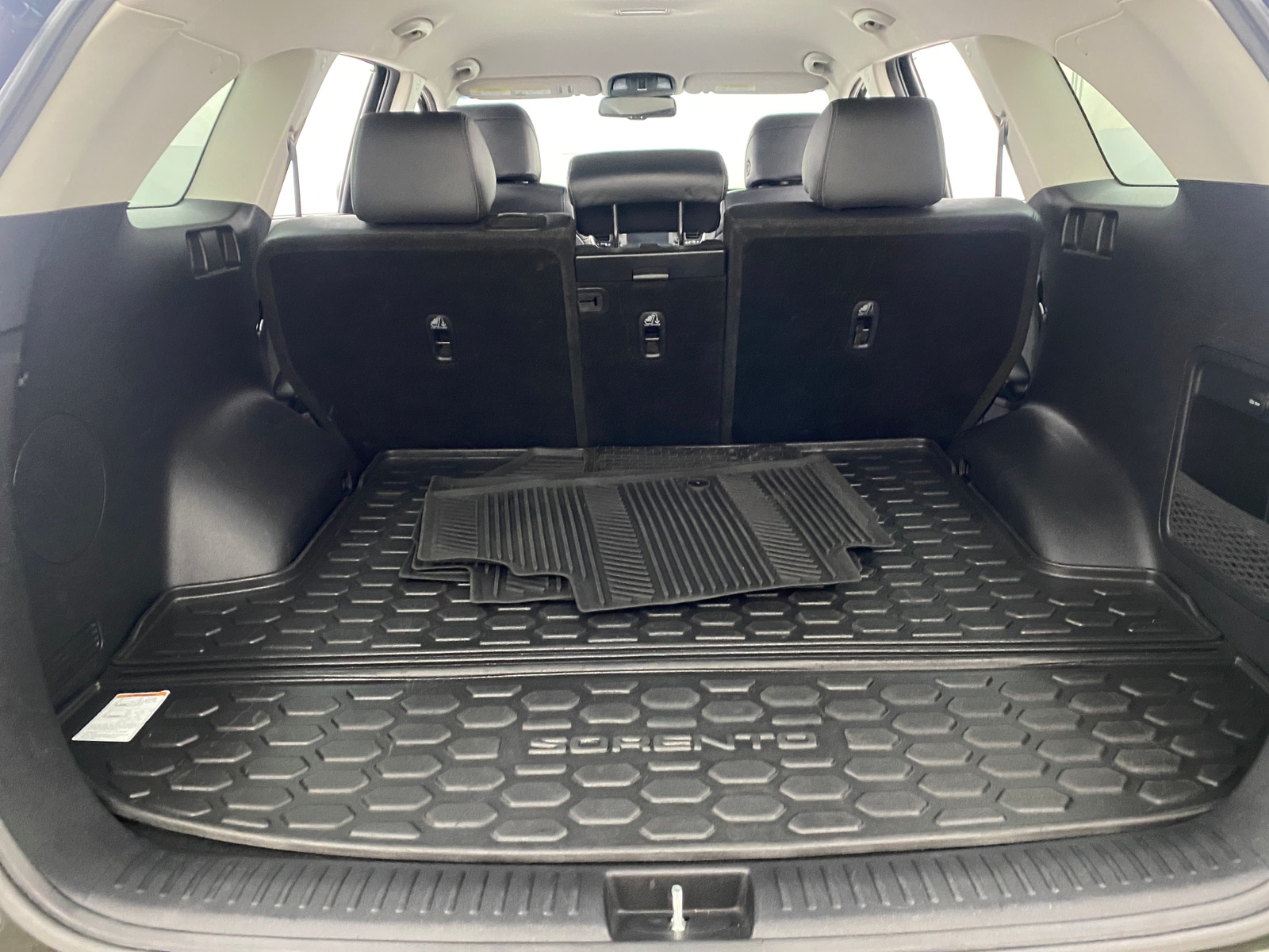 Thumbnail: 2017 Kia Sorento - 6