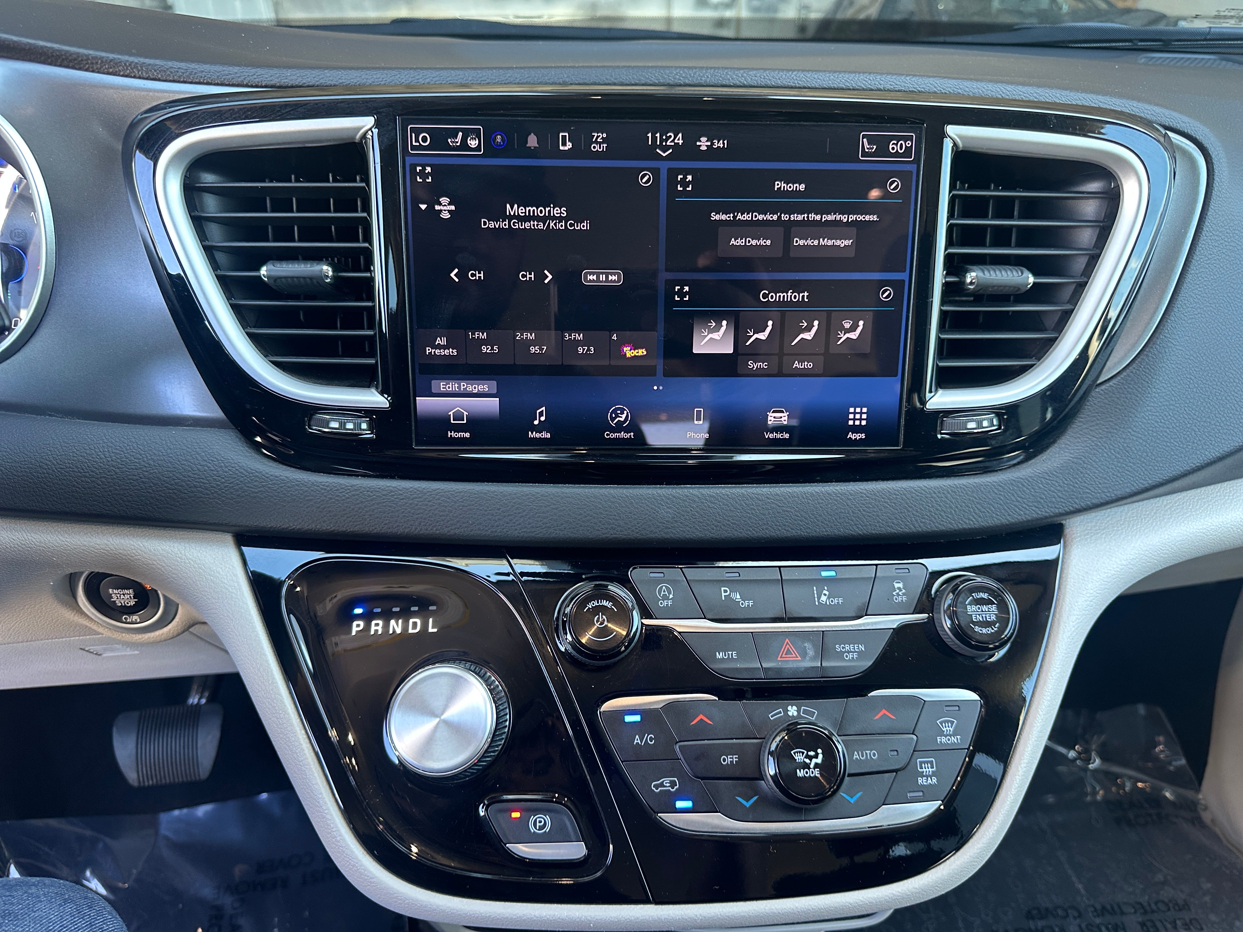 Thumbnail: 2024 Chrysler Pacifica - 4
