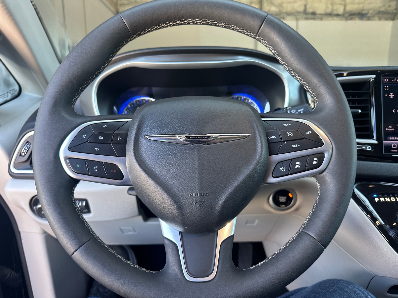 Thumbnail: 2024 Chrysler Pacifica - 5