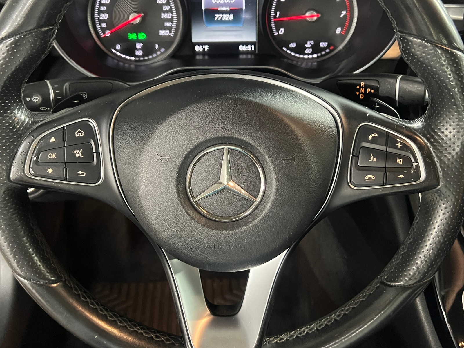 Thumbnail: 2015 Mercedes-Benz C-Class - 4