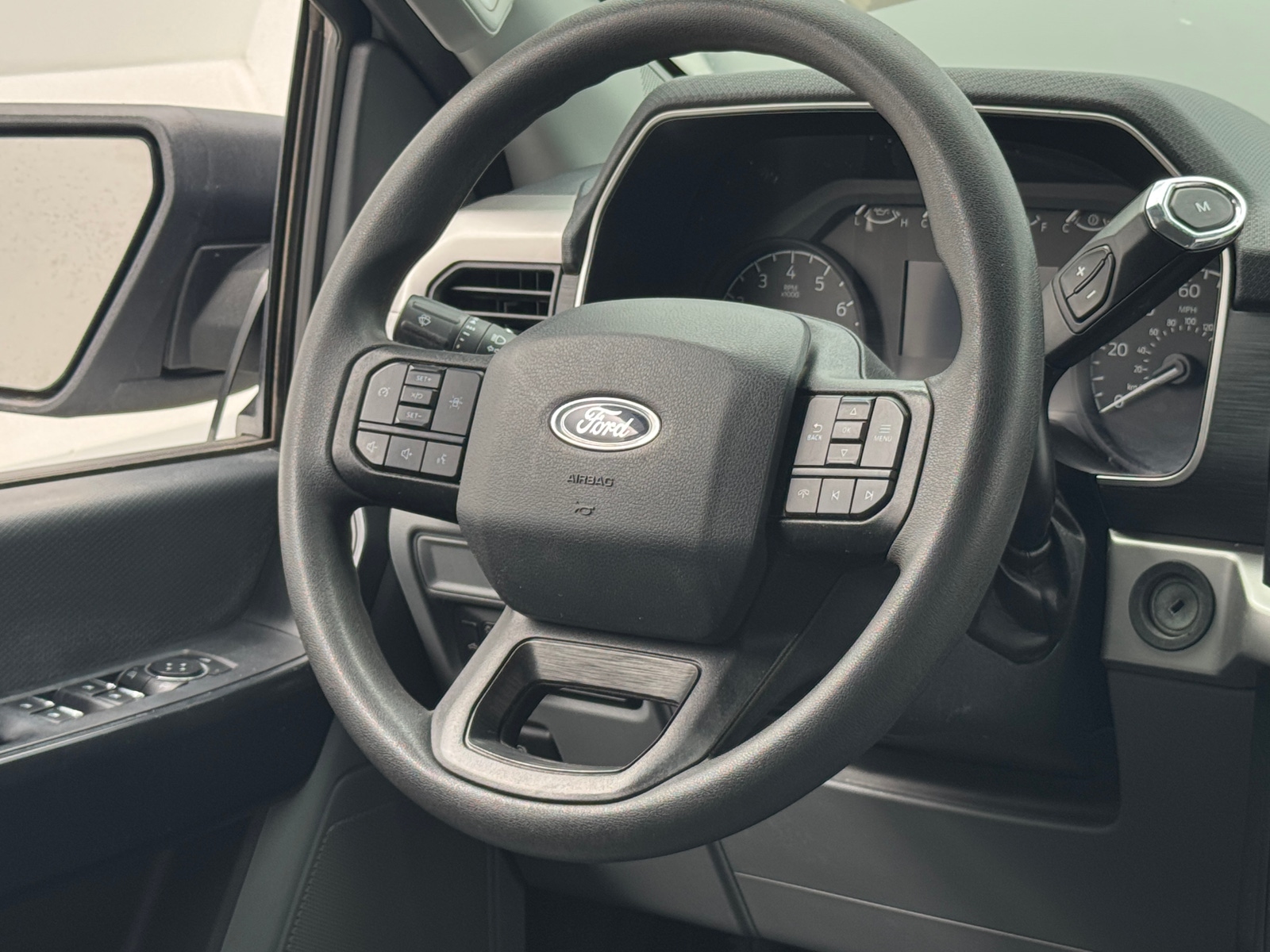 Thumbnail: 2022 Ford Econoline - 5