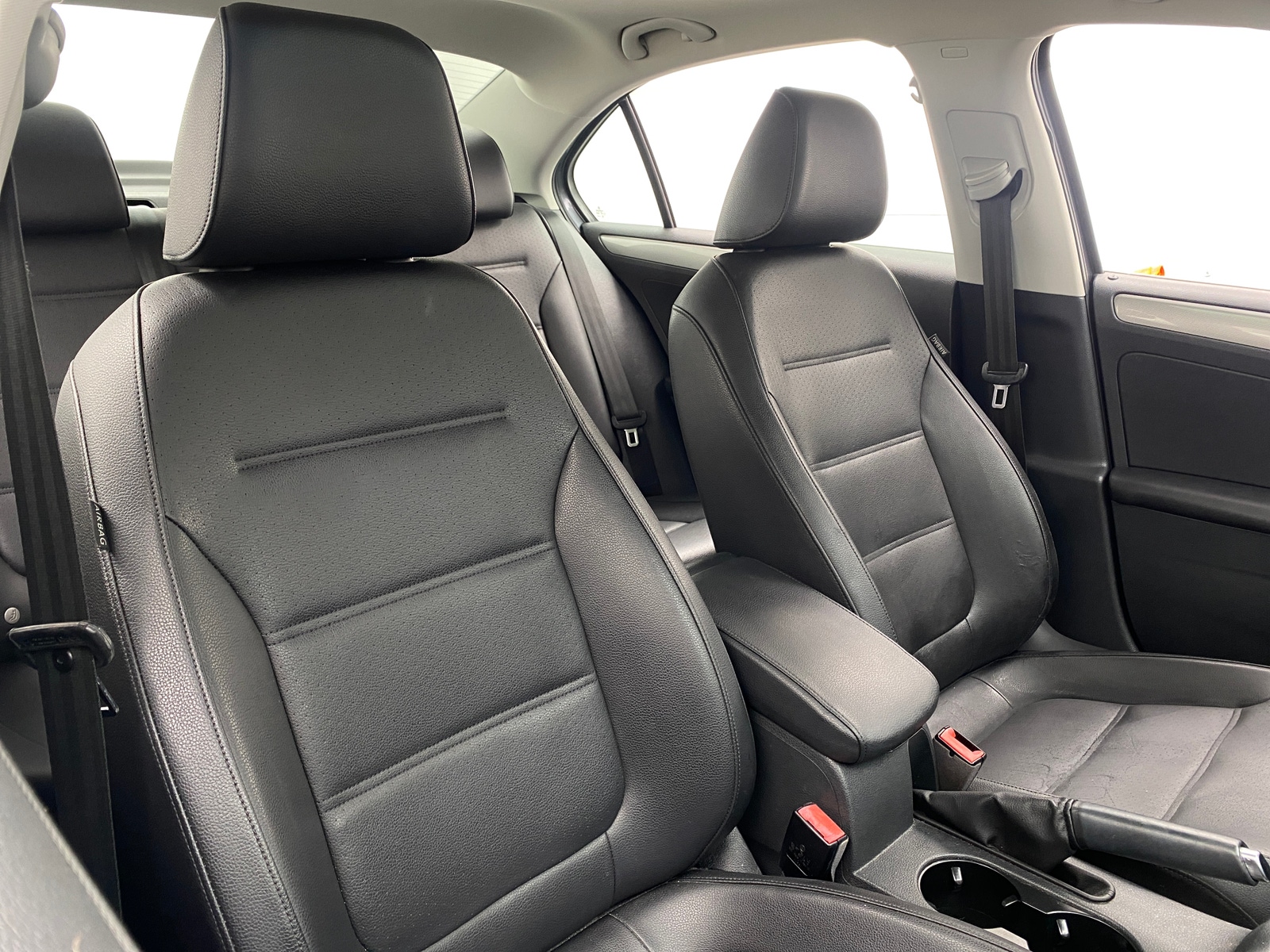 Thumbnail: 2016 Volkswagen Jetta - 2