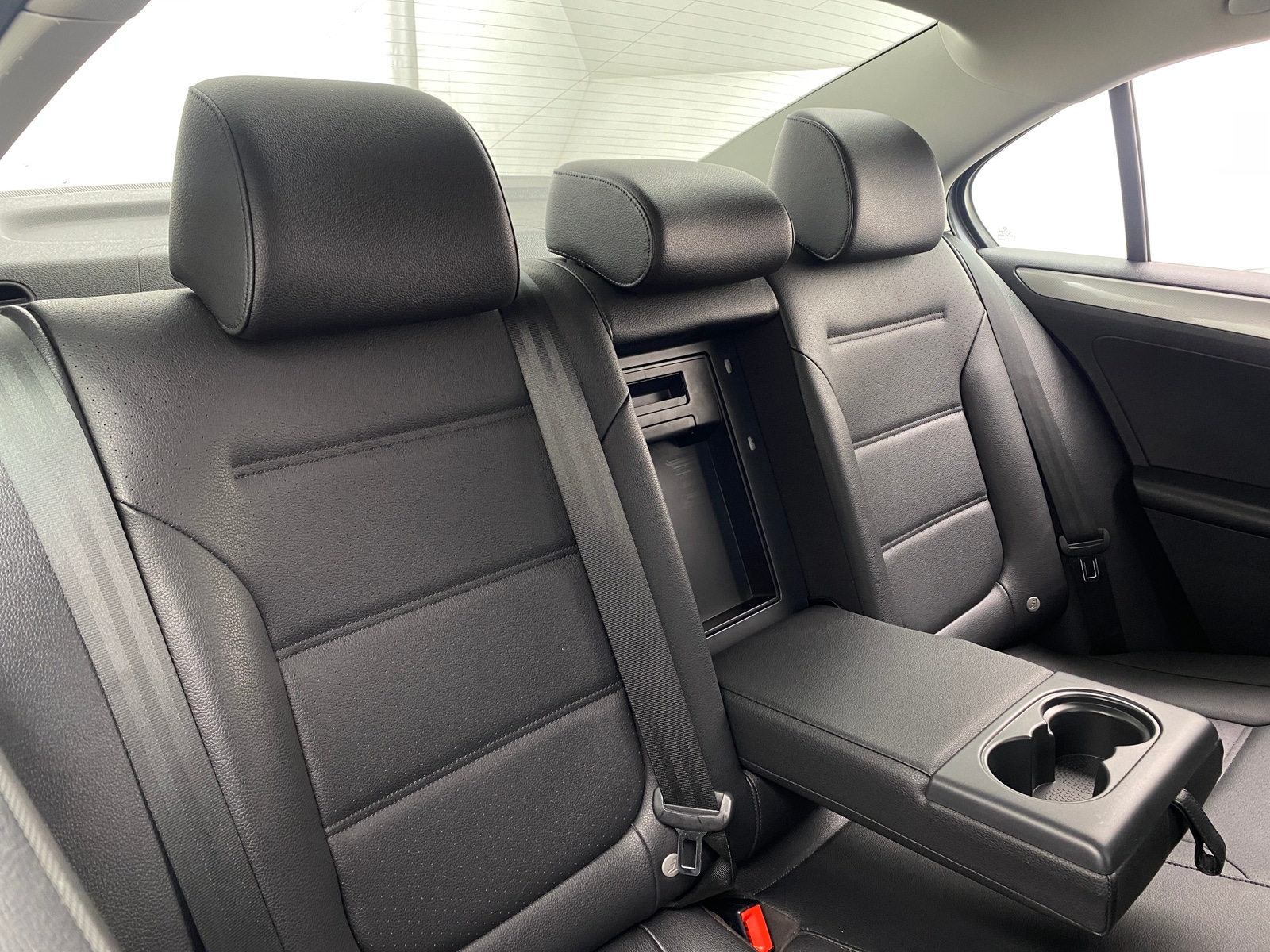 Thumbnail: 2016 Volkswagen Jetta - 6