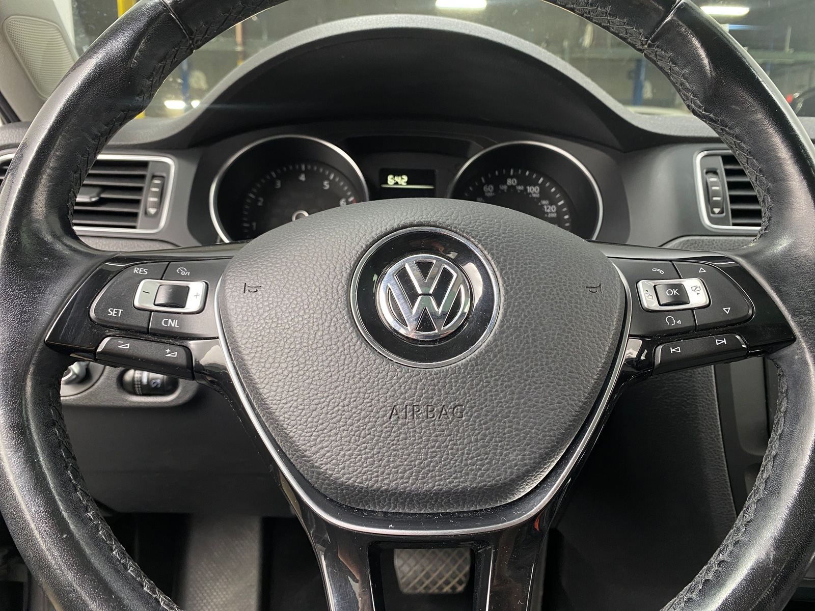 Thumbnail: 2016 Volkswagen Jetta - 5