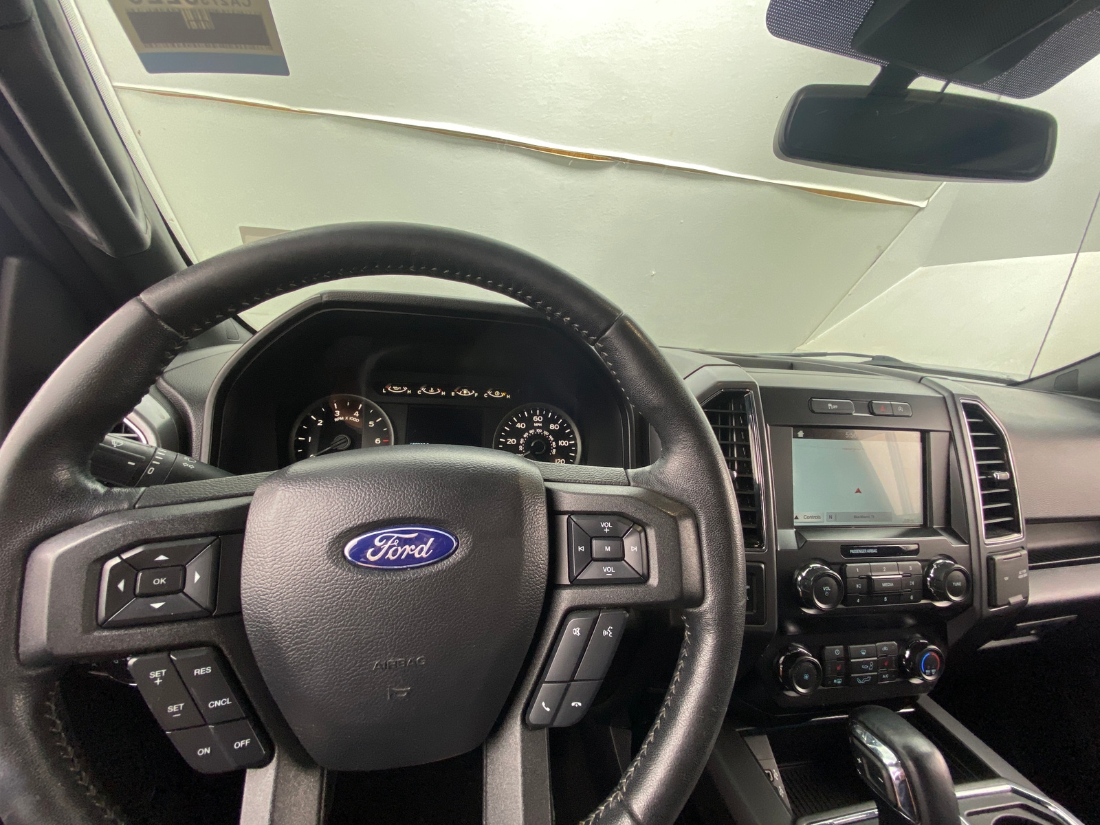 Thumbnail: 2019 Ford Econoline - 3