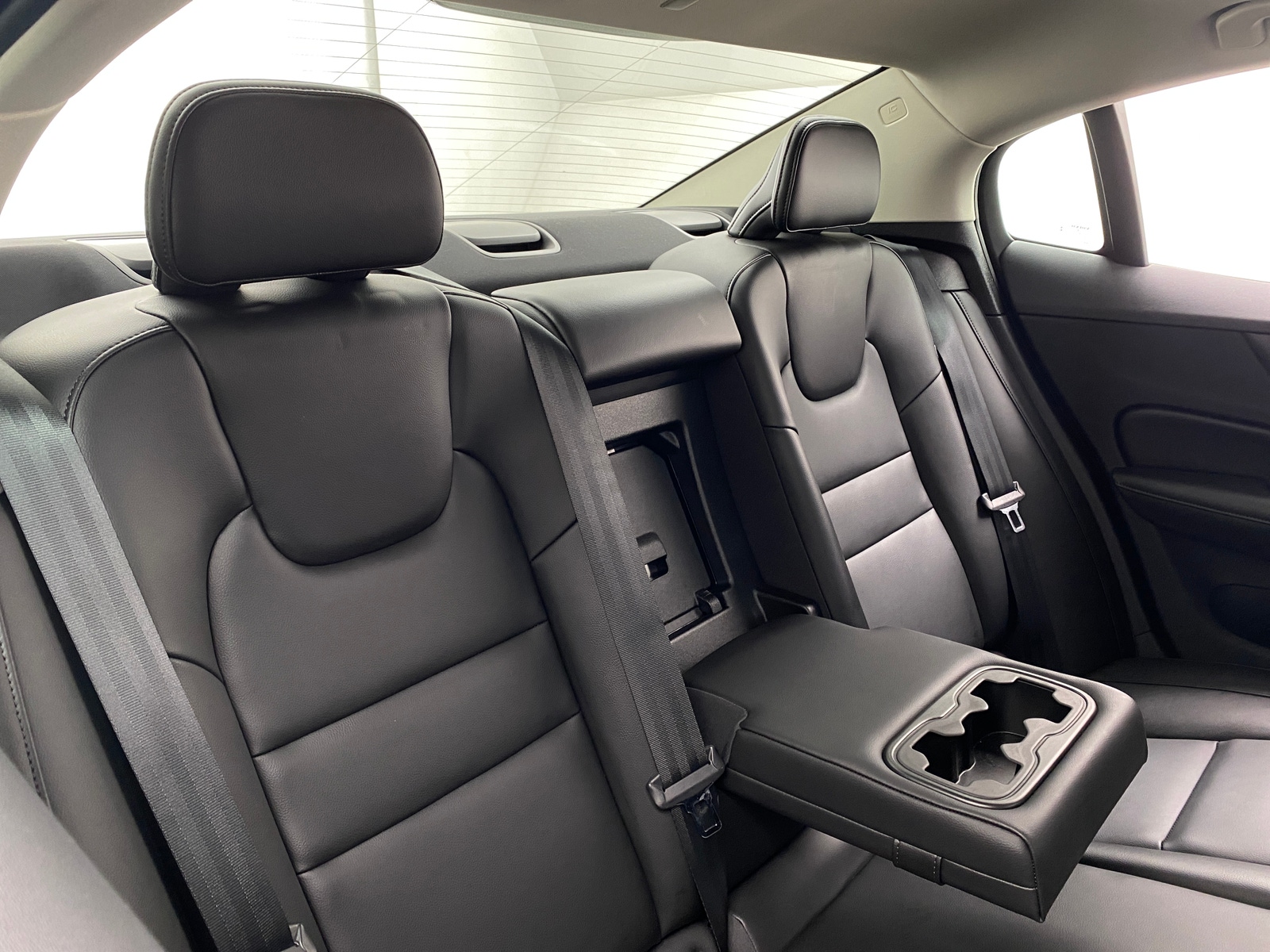 Thumbnail: 2022 Volvo S60 - 5