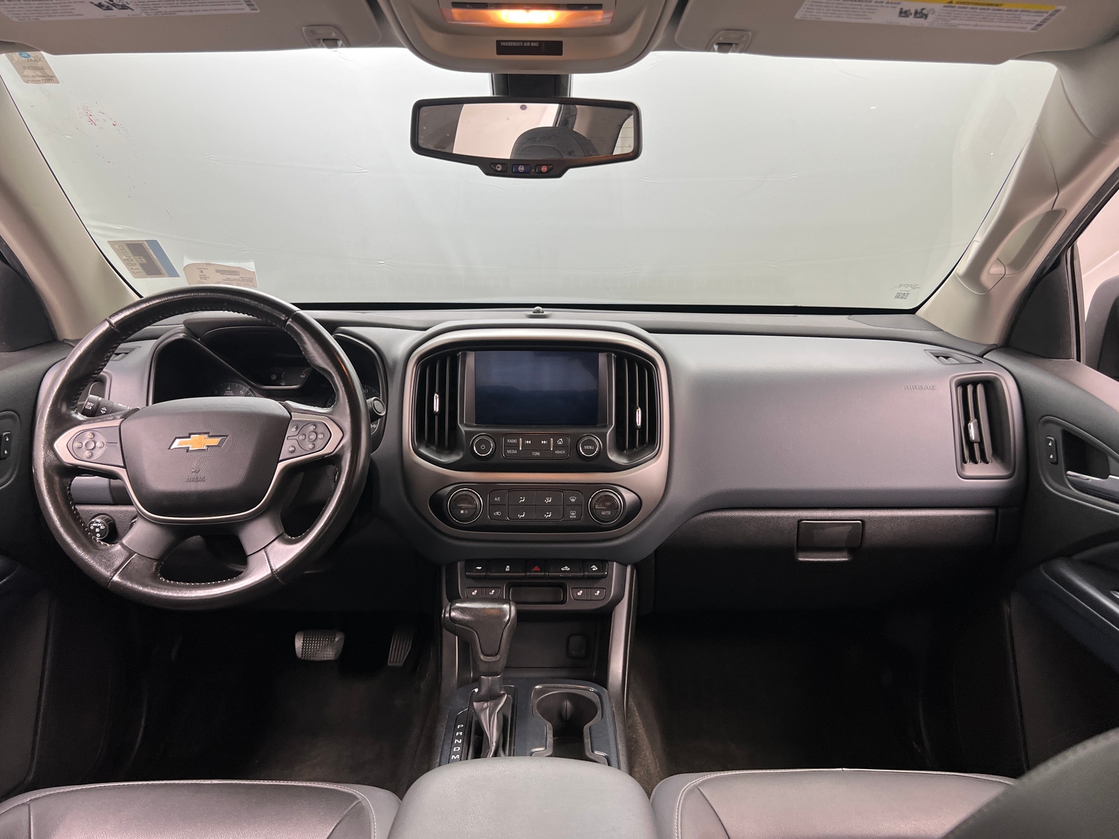 Thumbnail: 2015 Chevrolet Colorado - 3