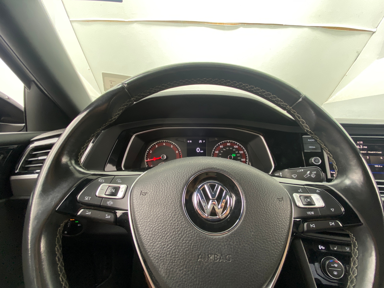 Thumbnail: 2019 Volkswagen Jetta - 4