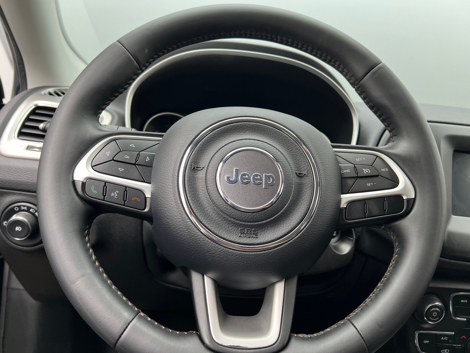 Thumbnail: 2018 Jeep Compass - 5