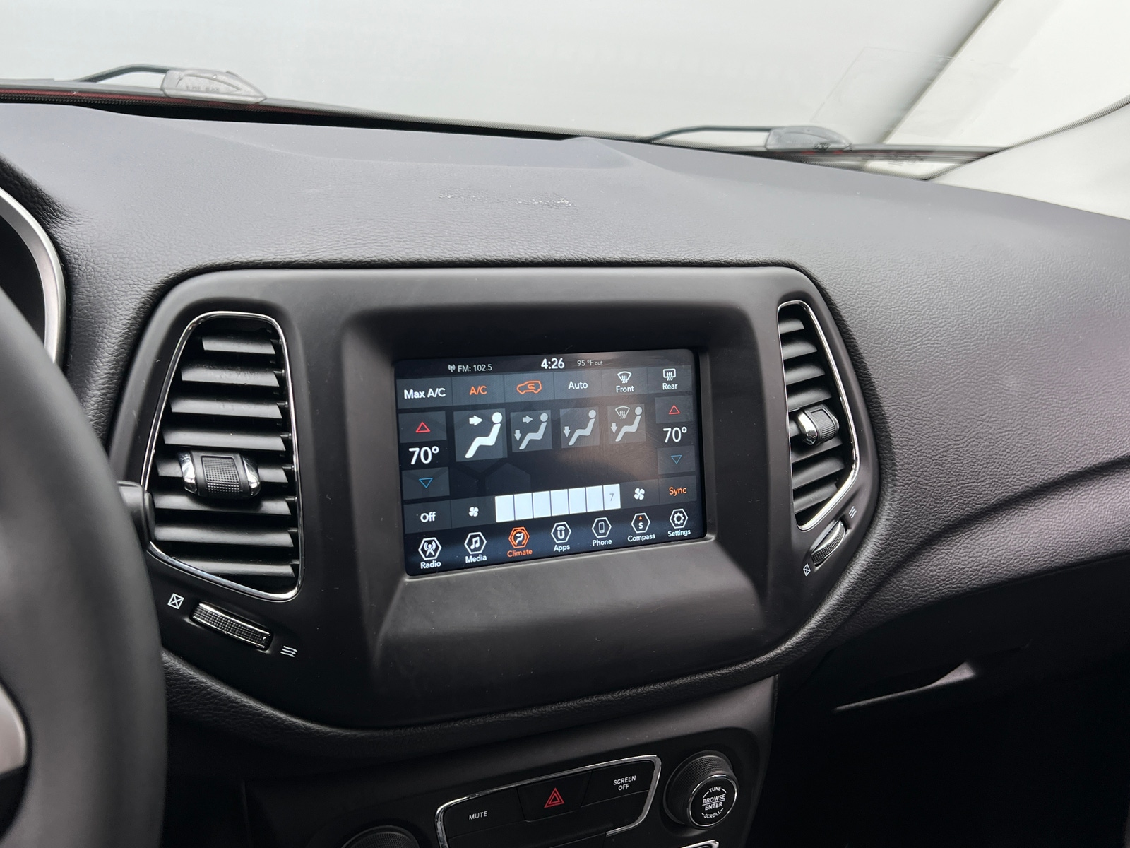 Thumbnail: 2018 Jeep Compass - 4