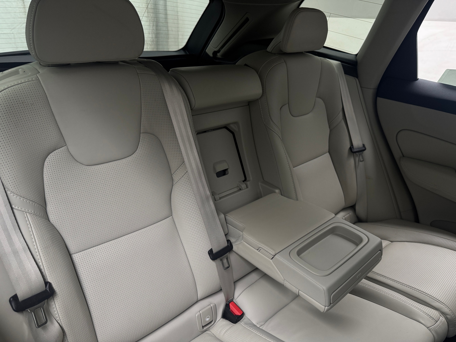 Thumbnail: 2020 Volvo XC60 - 5