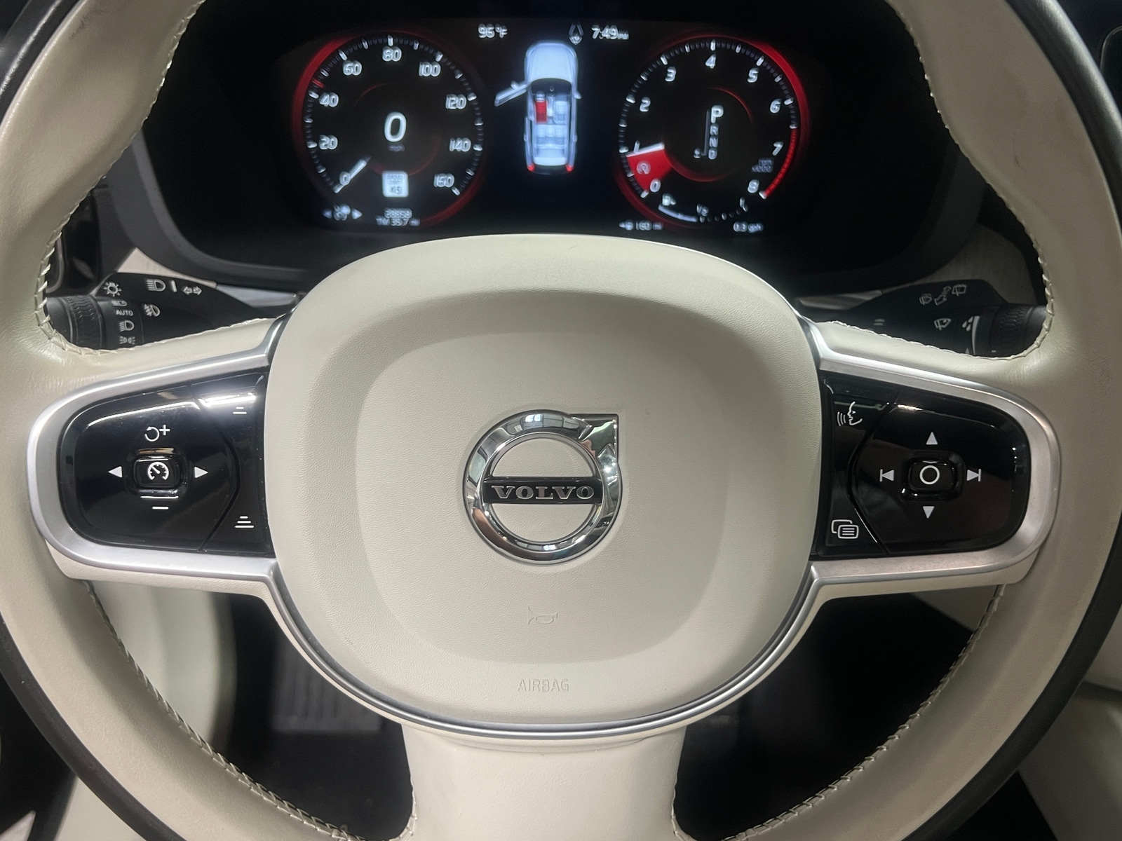Thumbnail: 2020 Volvo XC60 - 4