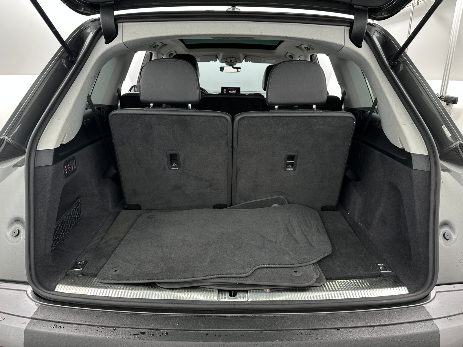 Thumbnail: 2019 Audi Q7 - 6