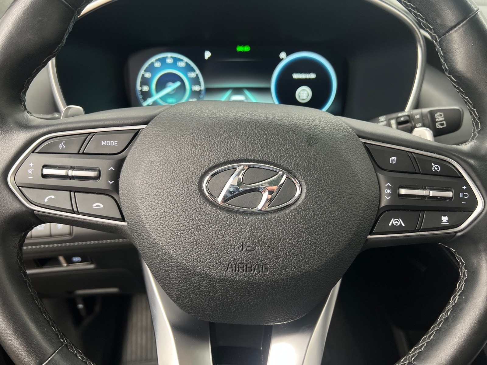 Thumbnail: 2022 Hyundai Santa Fe - 4