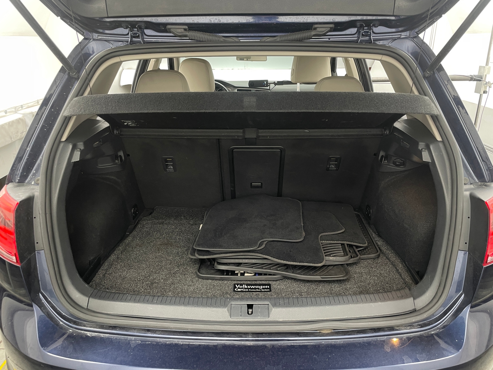 Thumbnail: 2015 Volkswagen Golf - 6