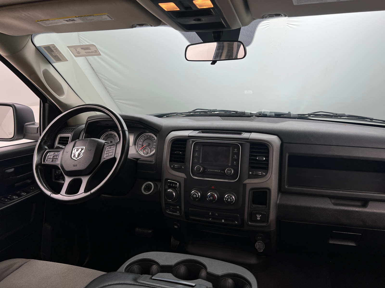 Thumbnail: 2021 RAM 1500 Classic - 3