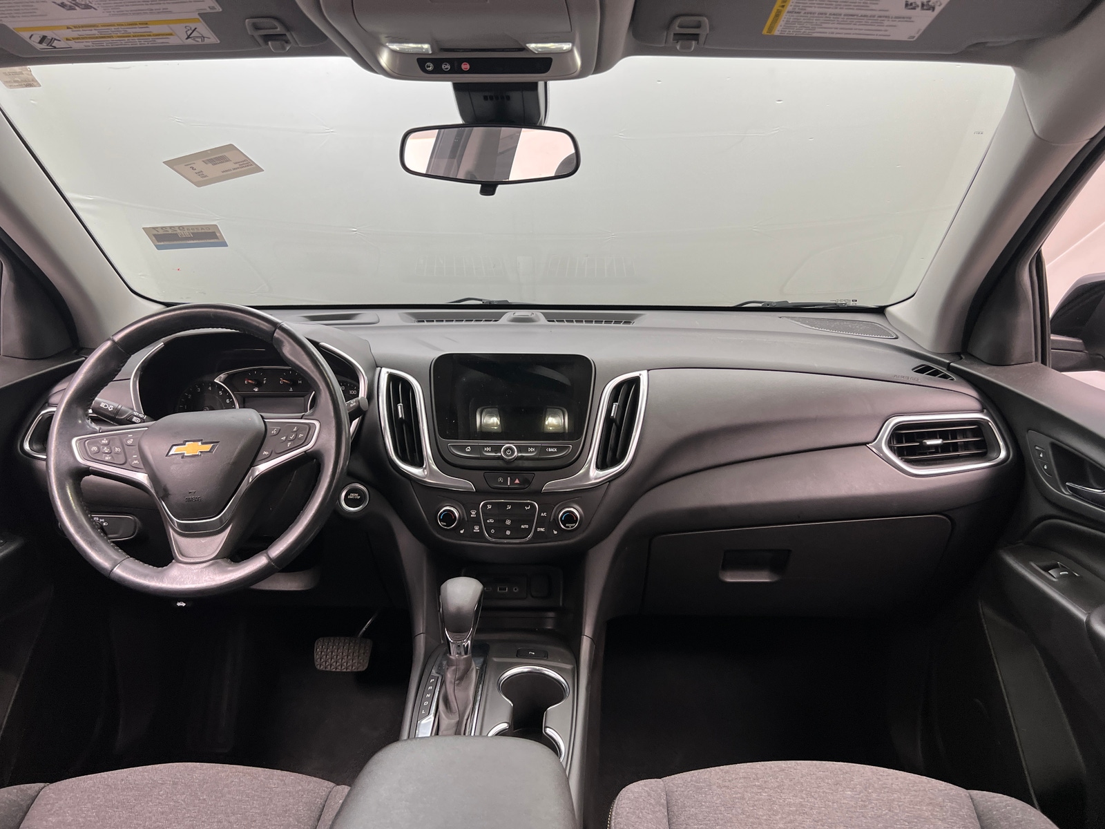 Thumbnail: 2022 Chevrolet Equinox - 3