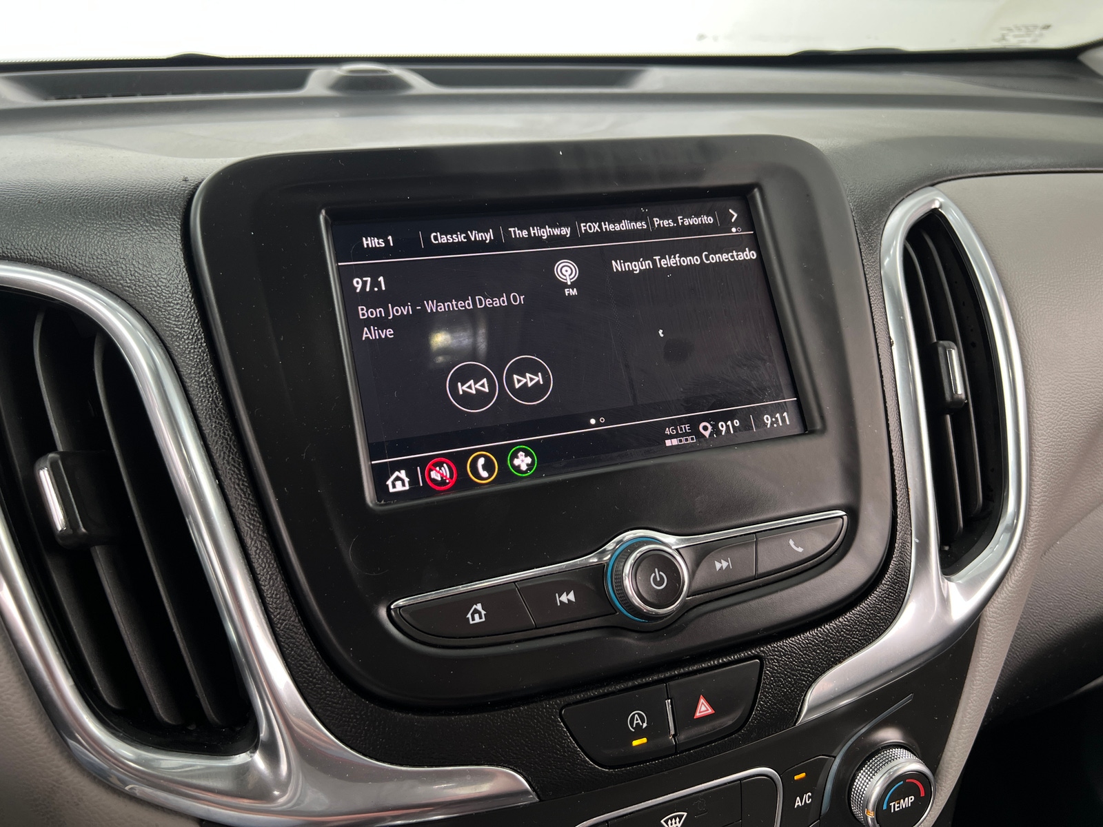 Thumbnail: 2022 Chevrolet Equinox - 4