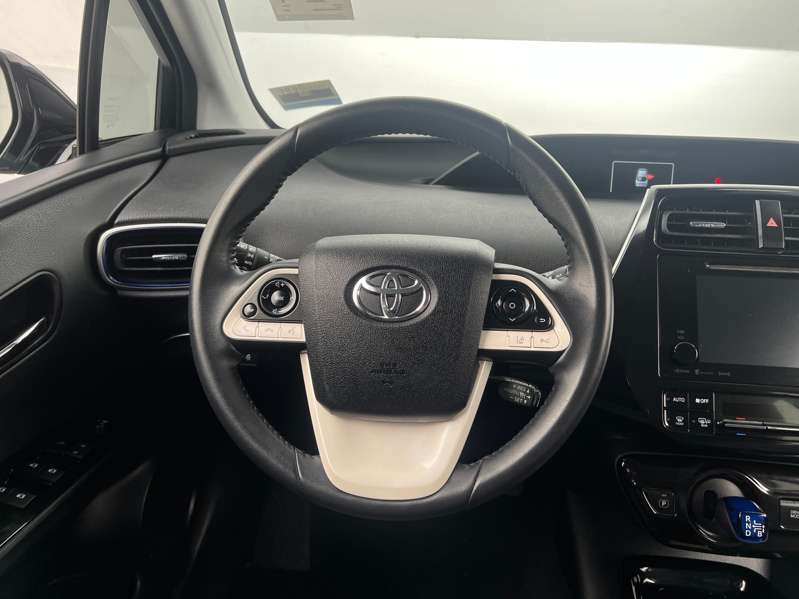 Thumbnail: 2017 Toyota Prius - 4