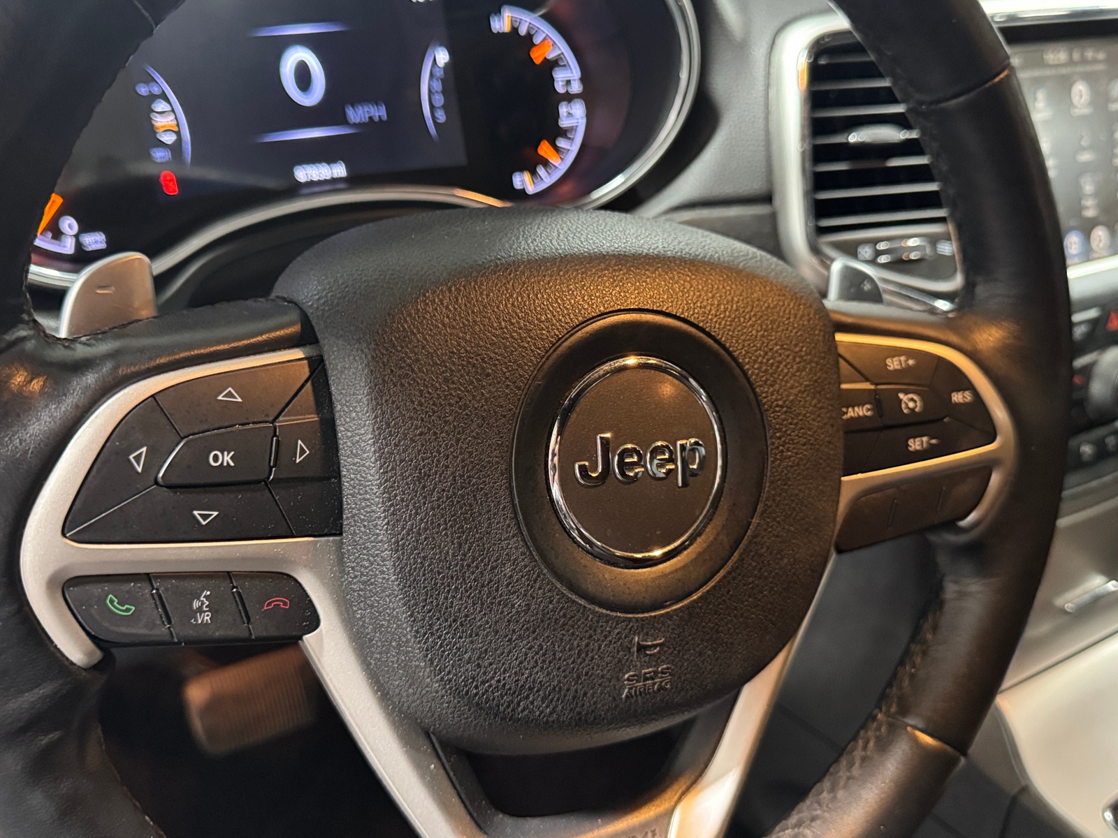 Thumbnail: 2015 Jeep Grand Cherokee - 5