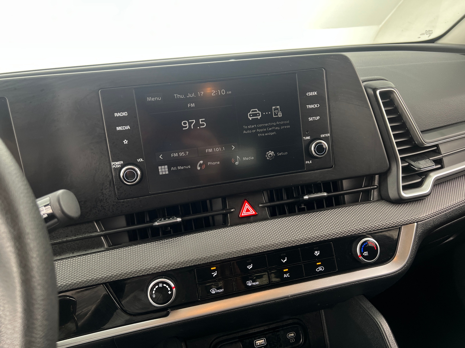 Thumbnail: 2025 Kia Sportage - 4