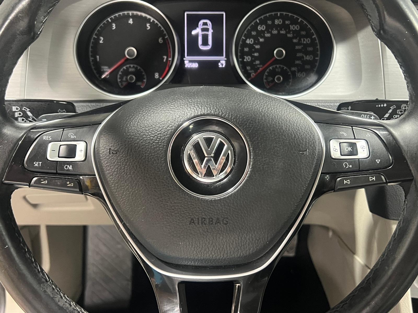 Thumbnail: 2016 Volkswagen Golf - 5