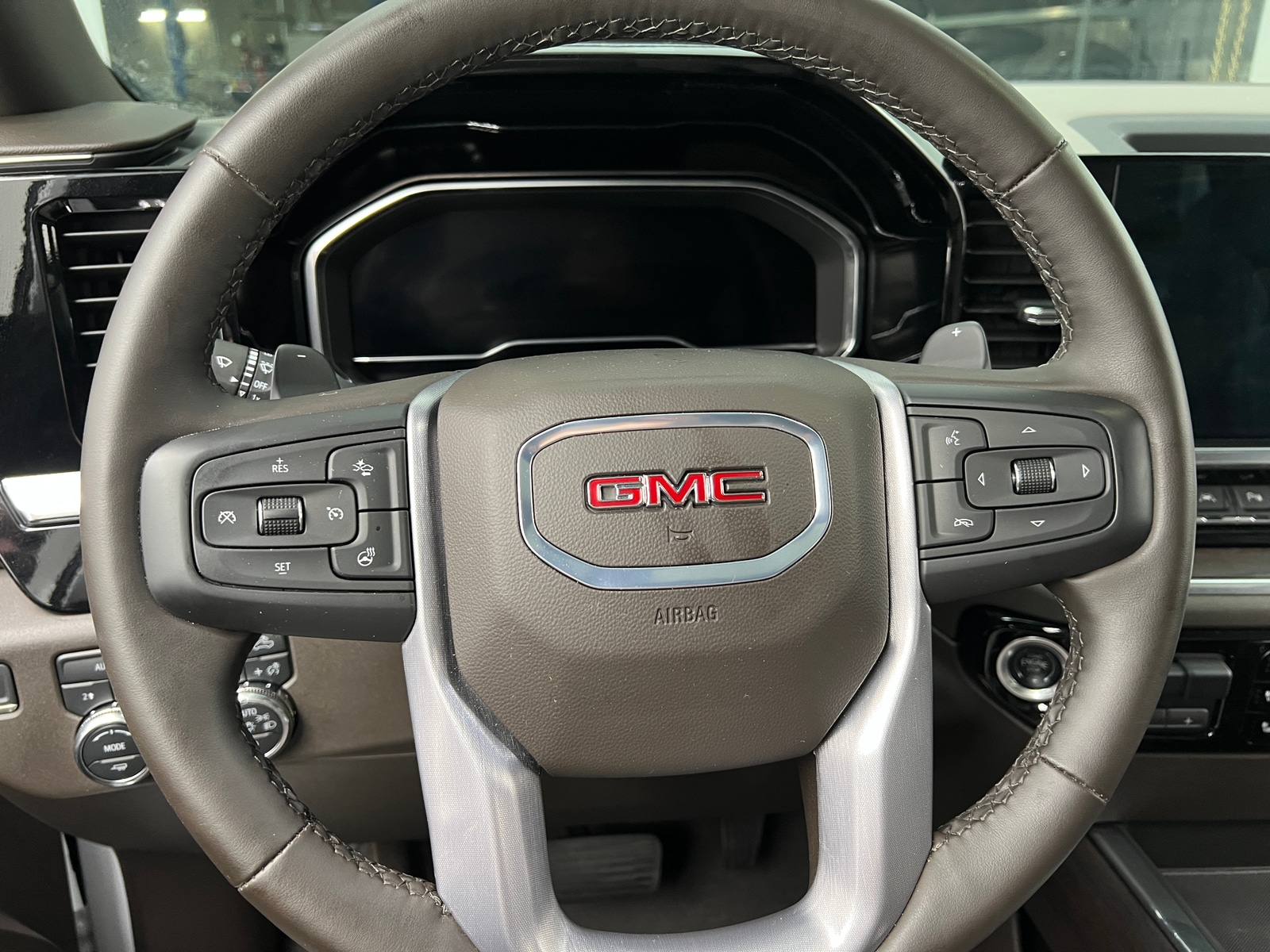 Thumbnail: 2024 GMC Sierra 1500 - 4
