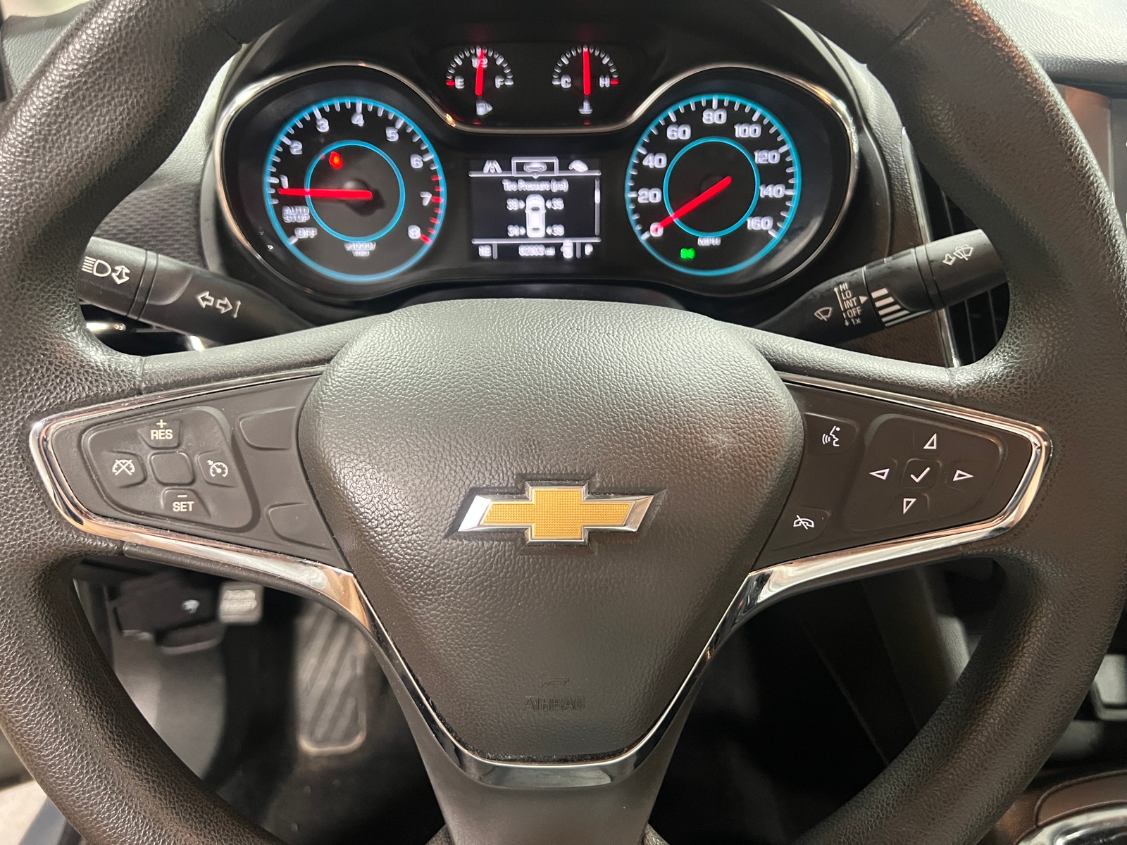 Thumbnail: 2017 Chevrolet Cruze - 5