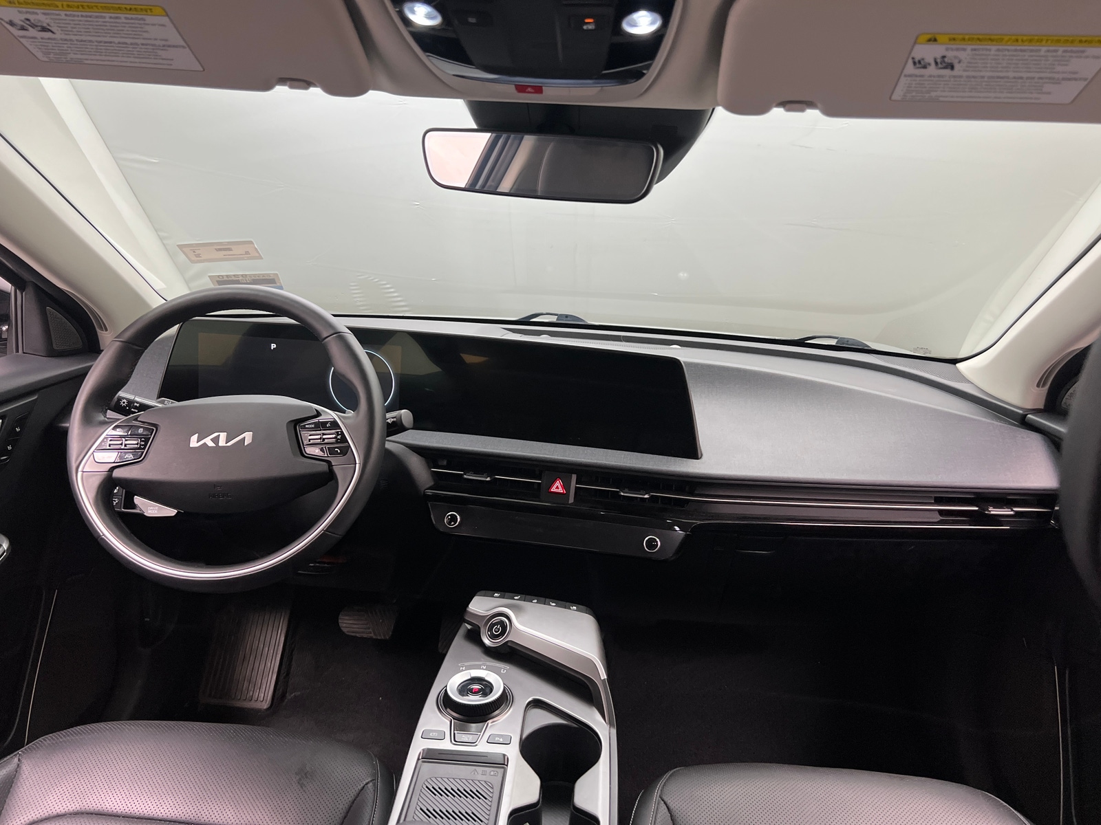 Thumbnail: 2022 Kia EV6 - 2