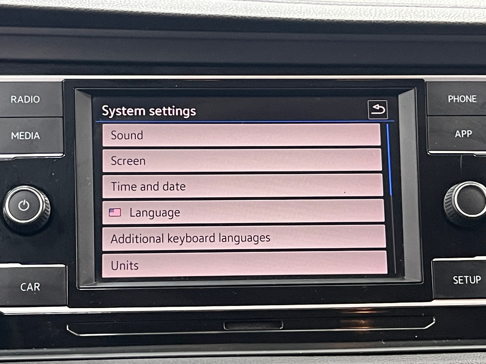 Thumbnail: 2019 Volkswagen Jetta - 4