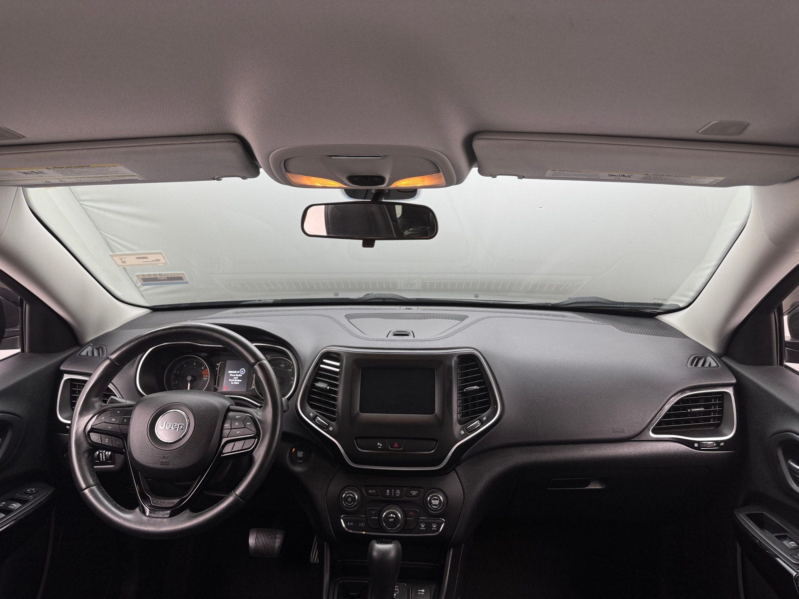 Thumbnail: 2019 Jeep Cherokee - 3