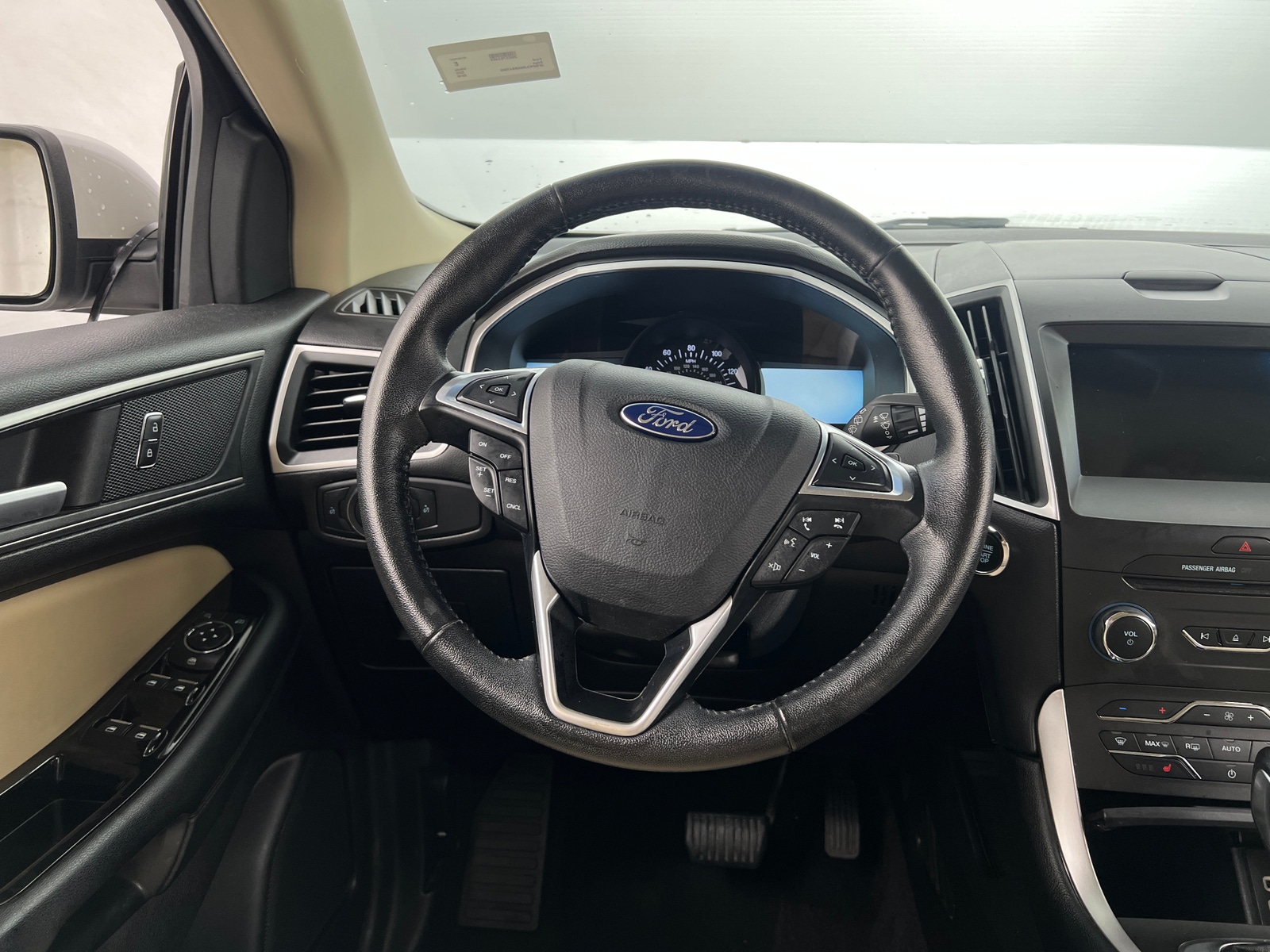 Thumbnail: 2016 Ford Edge - 5
